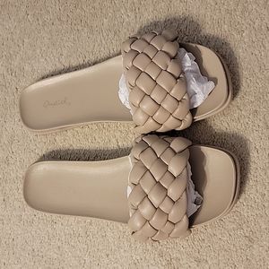 New, Pink Lily Sandals! 8.5